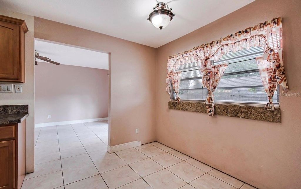 Image 9 of property listing at 2370 VALLEY AVENUE, Kissimmee, FL 34744