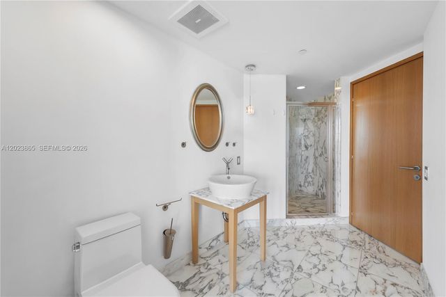 450 Alton Rd 3206, Miami Beach, FL 33139