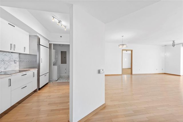 450 Alton Rd 3206, Miami Beach, FL 33139