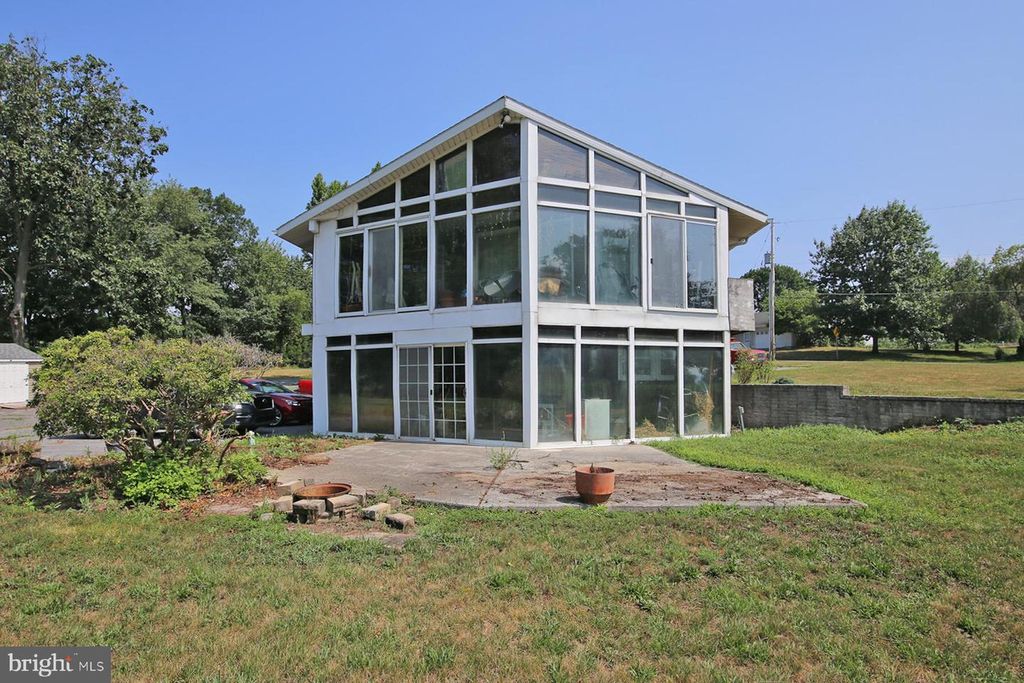 301 GOLF RD, Myerstown, PA 17067