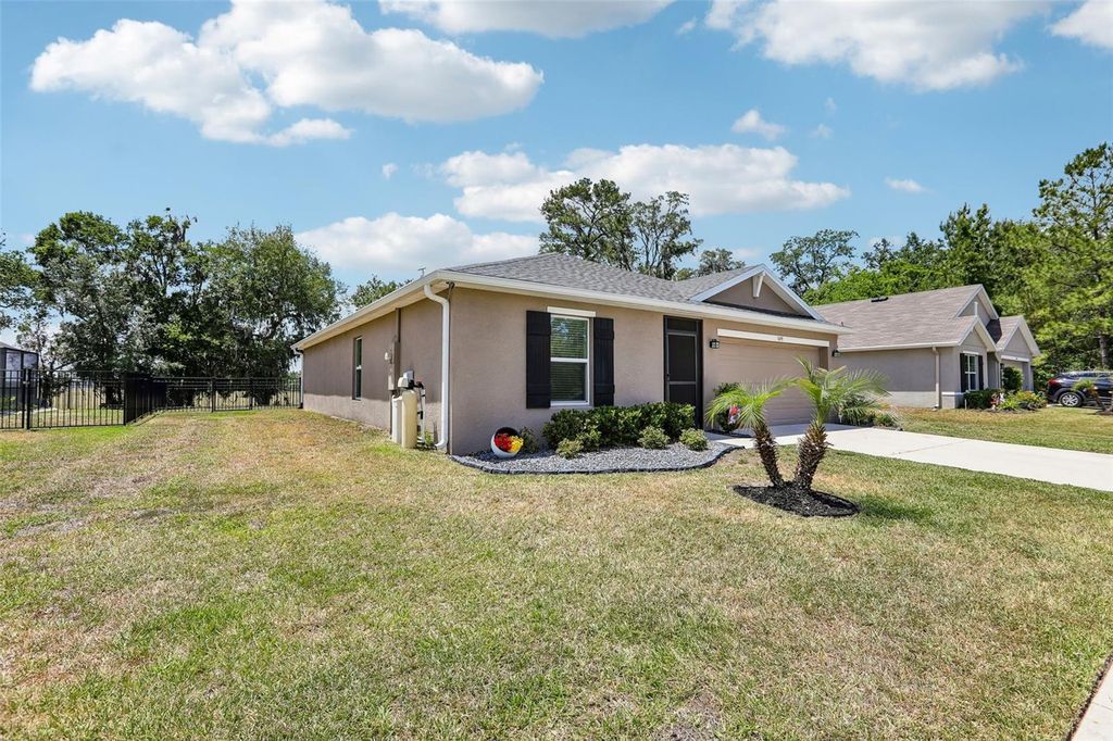 Image 3 of property listing at 5499 DIANTHA WAY, Brooksville, FL 34604