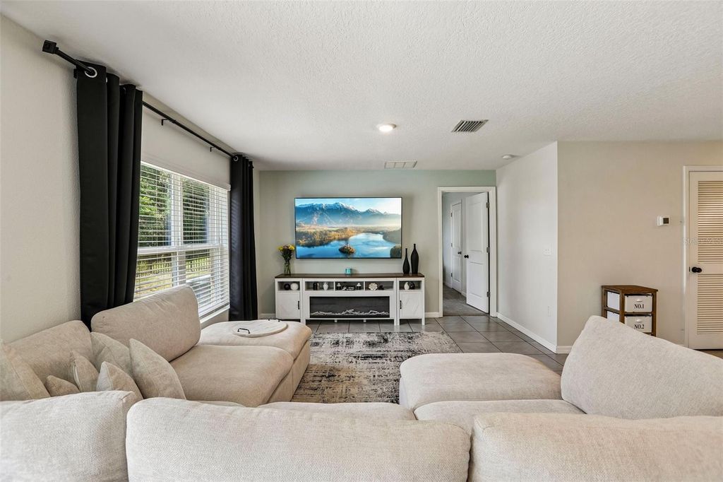 Image 9 of property listing at 5499 DIANTHA WAY, Brooksville, FL 34604