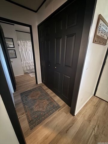 240 creekside, Floresville, TX 78114