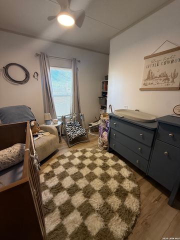 240 creekside, Floresville, TX 78114