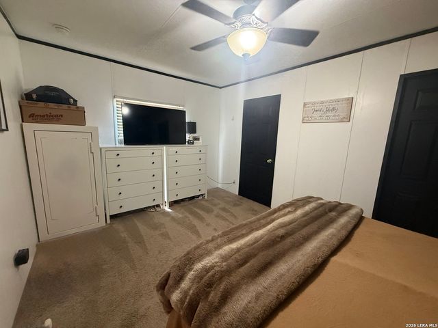 240 creekside, Floresville, TX 78114