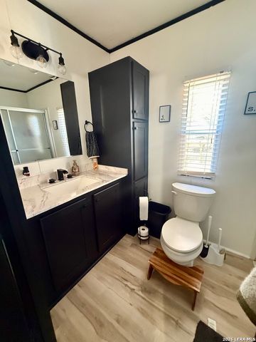 240 creekside, Floresville, TX 78114