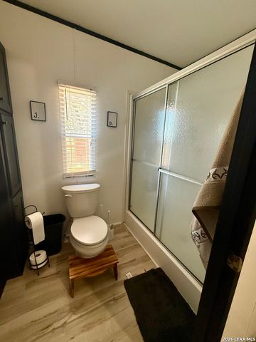 240 creekside, Floresville, TX 78114