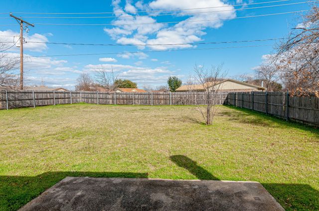 6325 Cascade Circle, Watauga, TX 76148