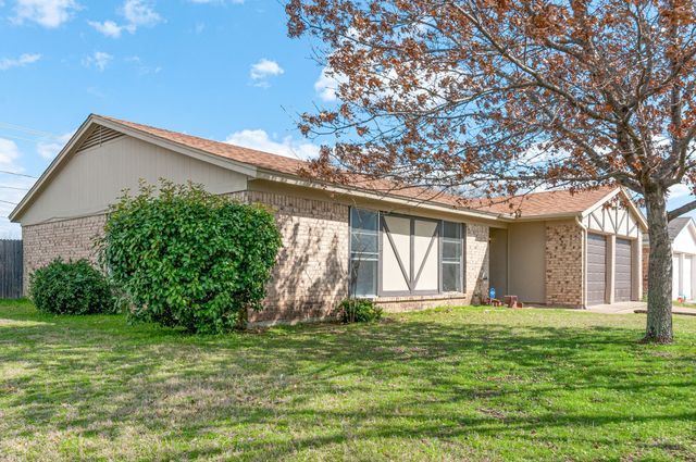 6325 Cascade Circle, Watauga, TX 76148