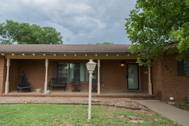 904 Itasca Street, Plainview, TX 79072