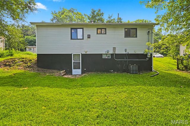 1409 Moran Drive, Hazelwood, MO 63135