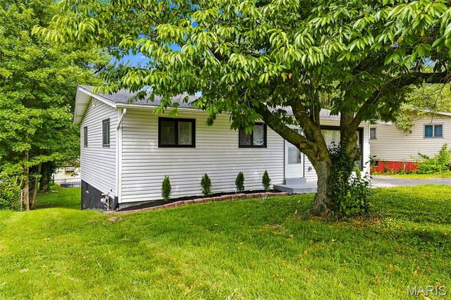1409 Moran Drive, Hazelwood, MO 63135