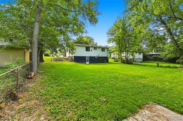 1409 Moran Drive, Hazelwood, MO 63135