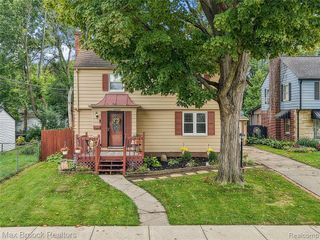 19782 Sumner, Redford, MI 48240