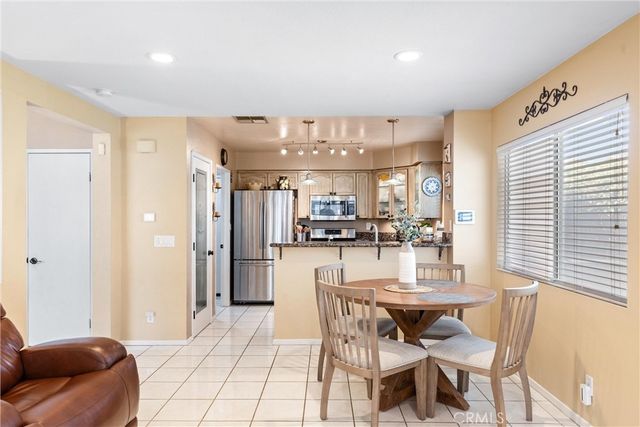 861 Shade Tree Way, Corona, CA 92878