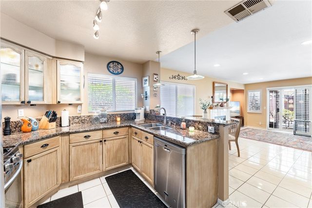 861 Shade Tree Way, Corona, CA 92878