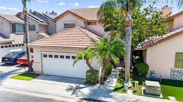 861 Shade Tree Way, Corona, CA 92878