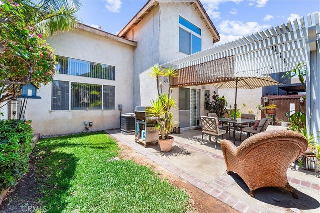 861 Shade Tree Way, Corona, CA 92878