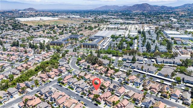 861 Shade Tree Way, Corona, CA 92878