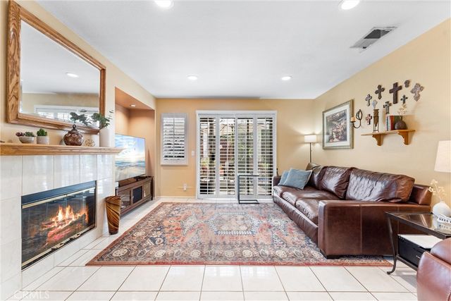 861 Shade Tree Way, Corona, CA 92878