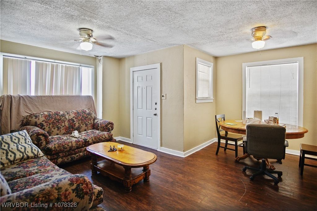 4010 Morris Drive 4010 Morris Drive