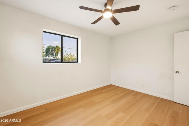 2930 E GRANADA Road, Phoenix, AZ 85008