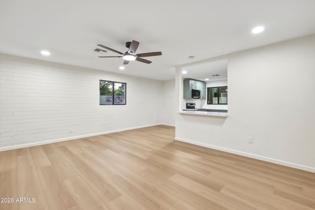 2930 E GRANADA Road, Phoenix, AZ 85008