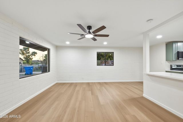 2930 E GRANADA Road, Phoenix, AZ 85008