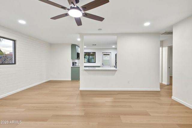 2930 E GRANADA Road, Phoenix, AZ 85008