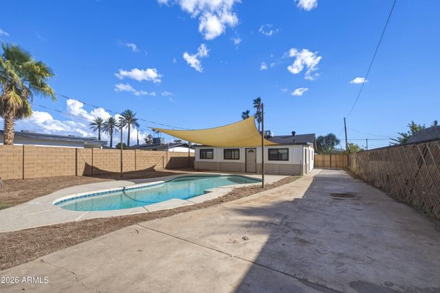 2930 E GRANADA Road, Phoenix, AZ 85008
