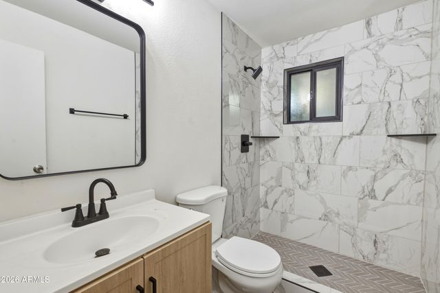 2930 E GRANADA Road, Phoenix, AZ 85008