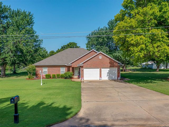 217 S Roselawn Avenue, Midwest City, OK 73130