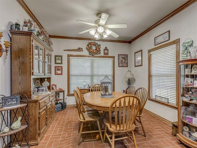 217 S Roselawn Avenue, Midwest City, OK 73130