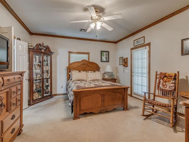 217 S Roselawn Avenue, Midwest City, OK 73130