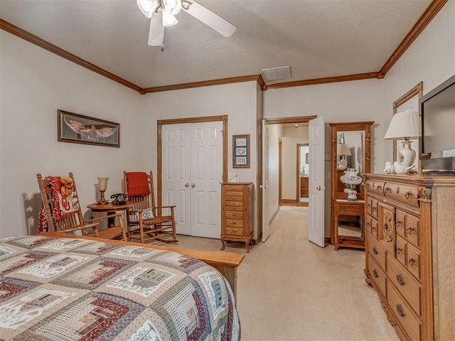 217 S Roselawn Avenue, Midwest City, OK 73130