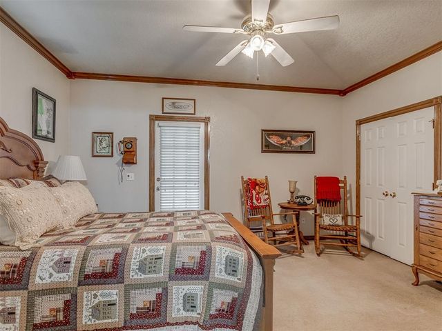 217 S Roselawn Avenue, Midwest City, OK 73130