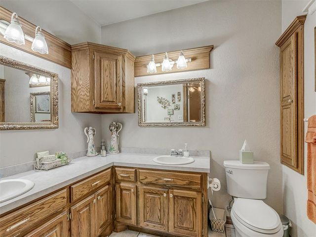 217 S Roselawn Avenue, Midwest City, OK 73130