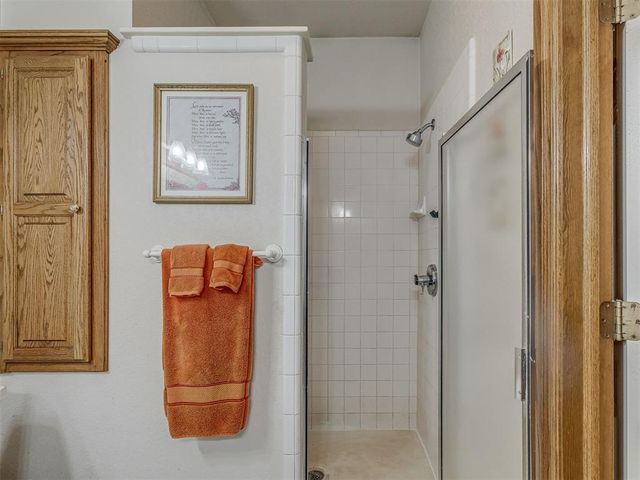217 S Roselawn Avenue, Midwest City, OK 73130