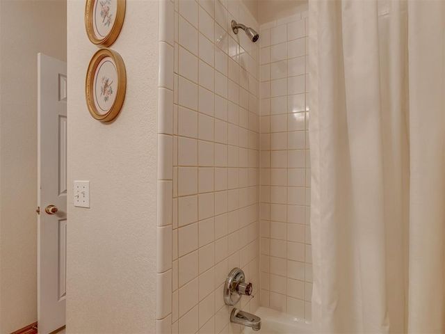 217 S Roselawn Avenue, Midwest City, OK 73130