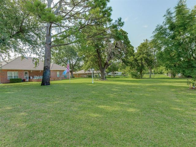 217 S Roselawn Avenue, Midwest City, OK 73130