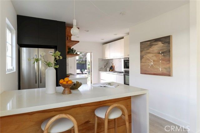 5922 4th, Los Angeles, CA 90043