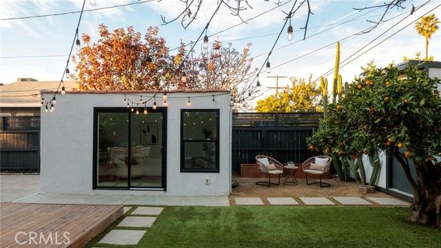 5922 4th, Los Angeles, CA 90043