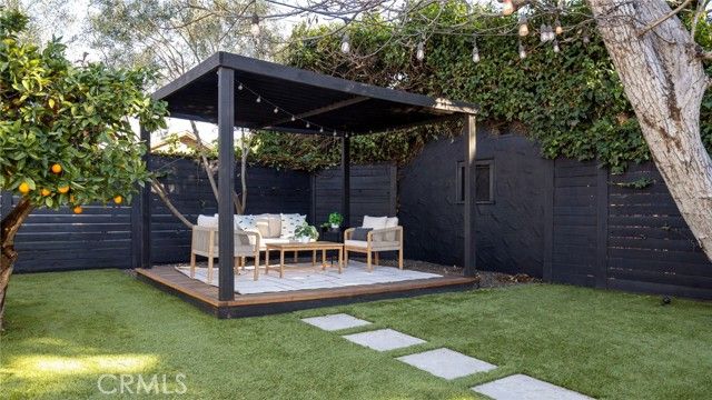 5922 4th, Los Angeles, CA 90043