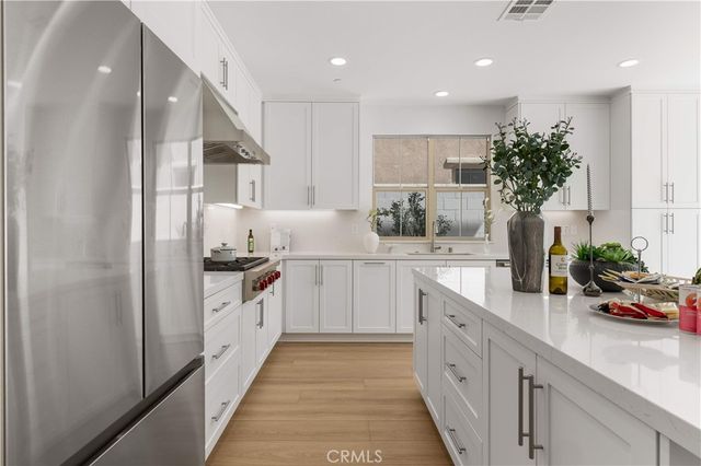 168 Somera, Irvine, CA 92602