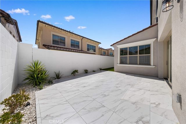 168 Somera, Irvine, CA 92602