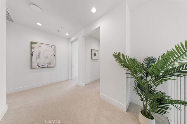 168 Somera, Irvine, CA 92602