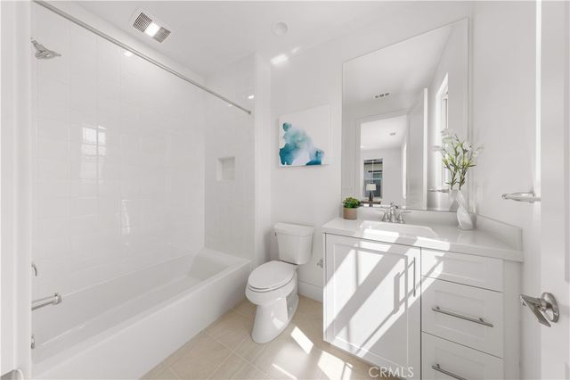 168 Somera, Irvine, CA 92602