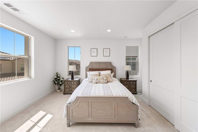 168 Somera, Irvine, CA 92602