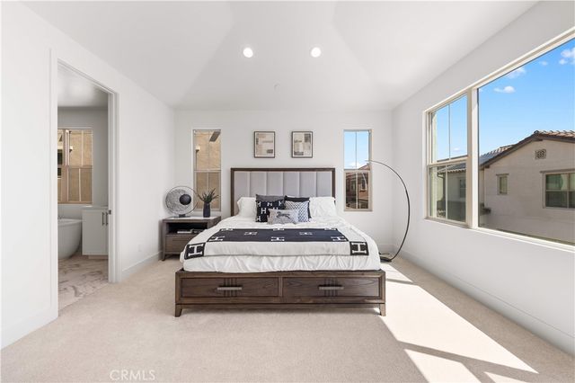 168 Somera, Irvine, CA 92602