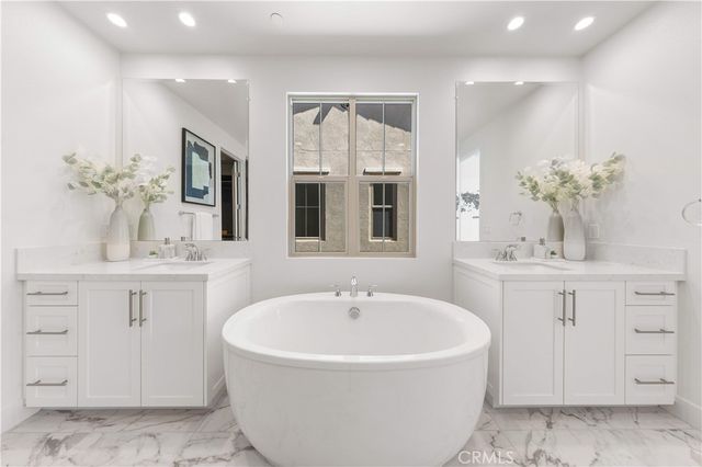 168 Somera, Irvine, CA 92602